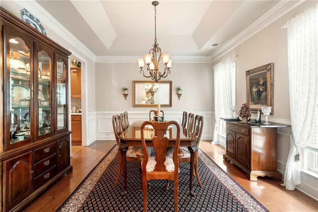 3 bedroom, 2 bathroom, 2,466 sq ft single family residence for sale at 5623 Lancashire Lane, Cumming, GA 30041 — photo 7