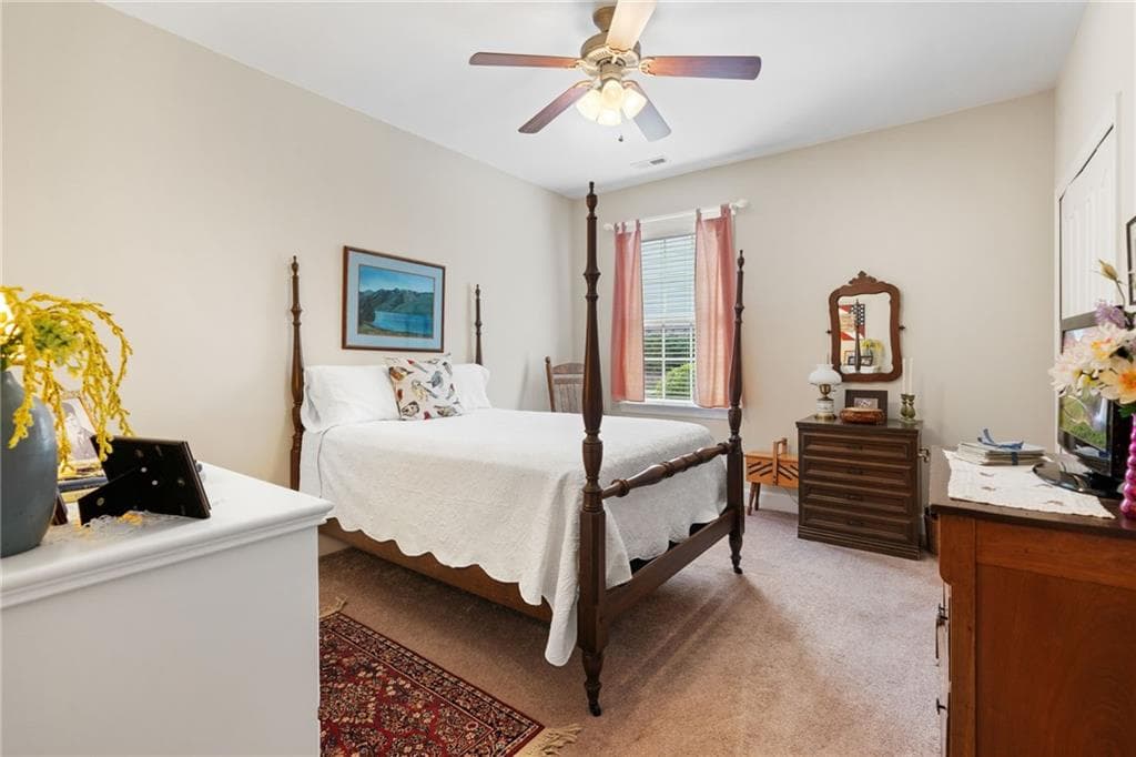 3 bedroom, 2 bathroom, 2,466 sq ft single family residence for sale at 5623 Lancashire Lane, Cumming, GA 30041 — photo 10