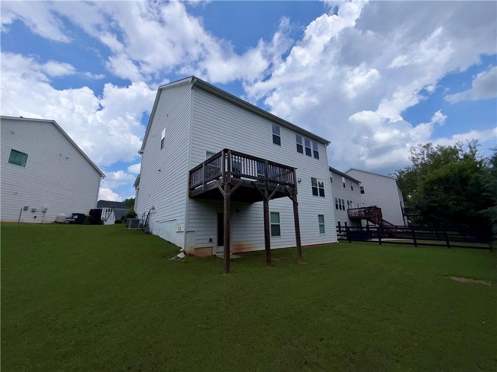 6 bedroom, 4 bathroom, 4,070 sq ft single family residence for rent at 323 Coppergate Court, Canton, GA 30115 for $3,799 a month — photo 8