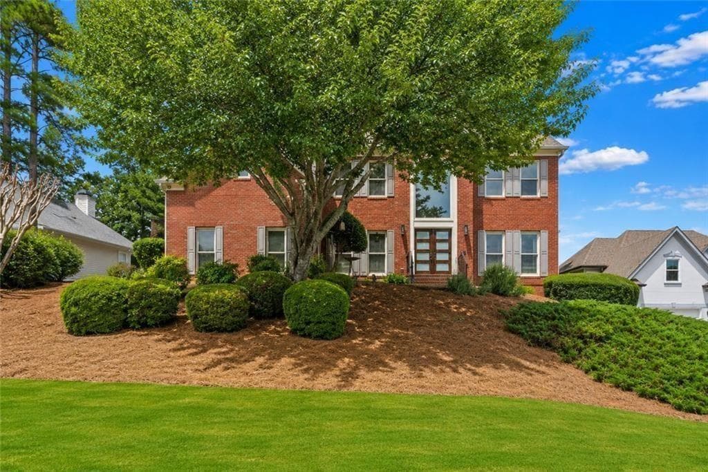 5 bedroom, 6 bathroom, 4,631 sq ft single family residence for sale at 600 Sweet Stream Trace, Johns Creek, GA 30097 — photo 3