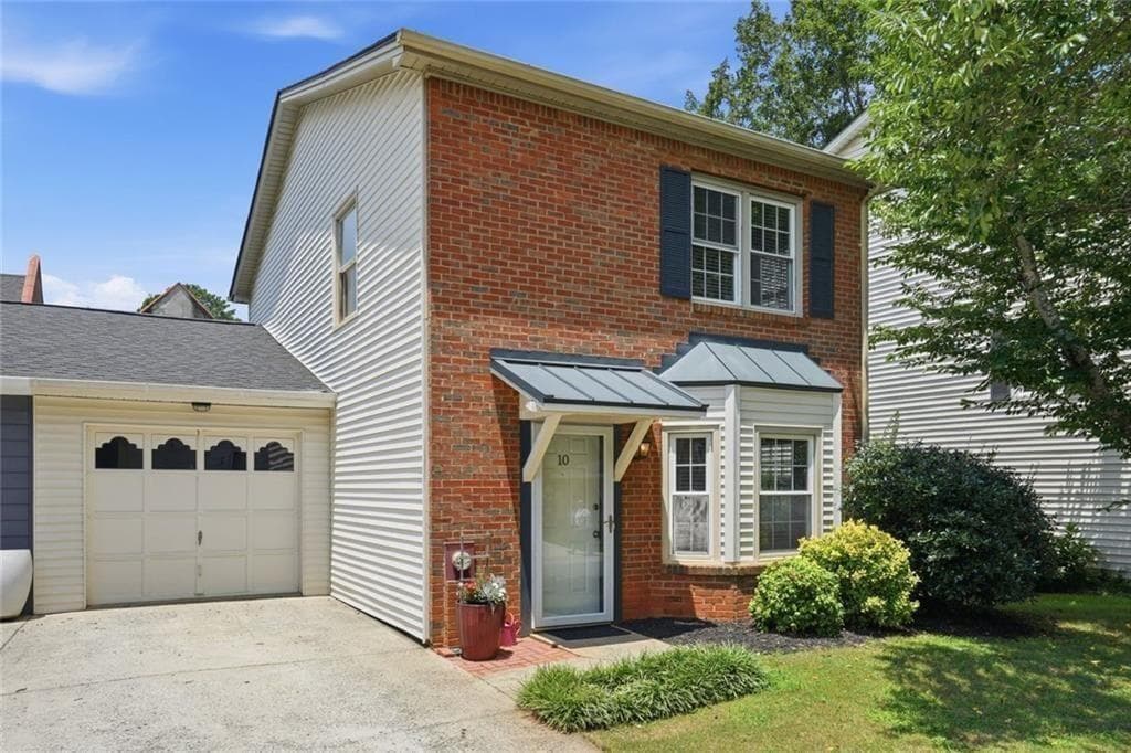 2 bedroom, 3 bathroom, 1,374 sq ft townhouse for sale at 222 Forkner Drive #10, Decatur, GA 30030 — photo 2