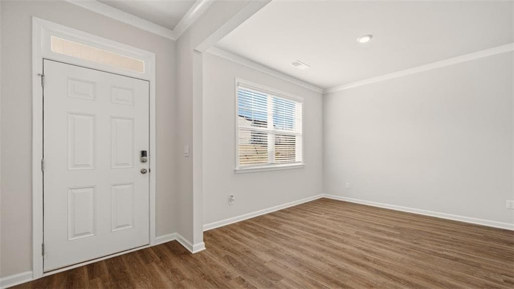 5 bedroom, 3 bathroom, 2,511 sq ft single family residence for sale at 511 Alder Lane Court, Griffin, GA 30223 — photo 3