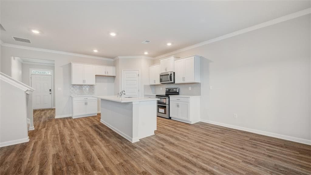 5 bedroom, 3 bathroom, 2,511 sq ft single family residence for sale at 511 Alder Lane Court, Griffin, GA 30223 — photo 7