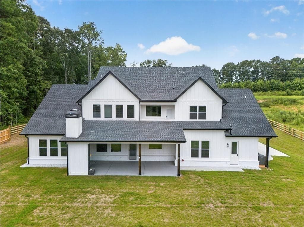 5 bedroom, 5 bathroom, 4,680 sq ft single family residence for sale at 127 Tanners Bridge Road, Bethlehem, GA 30620 — photo 9