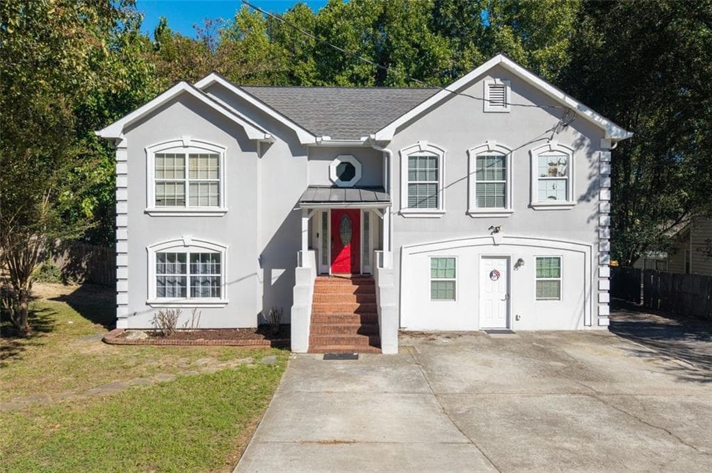 6 bedroom, 4 bathroom, 3,114 sq ft single family residence for sale at 61 Oxford Brook Way, Lawrenceville, GA 30046