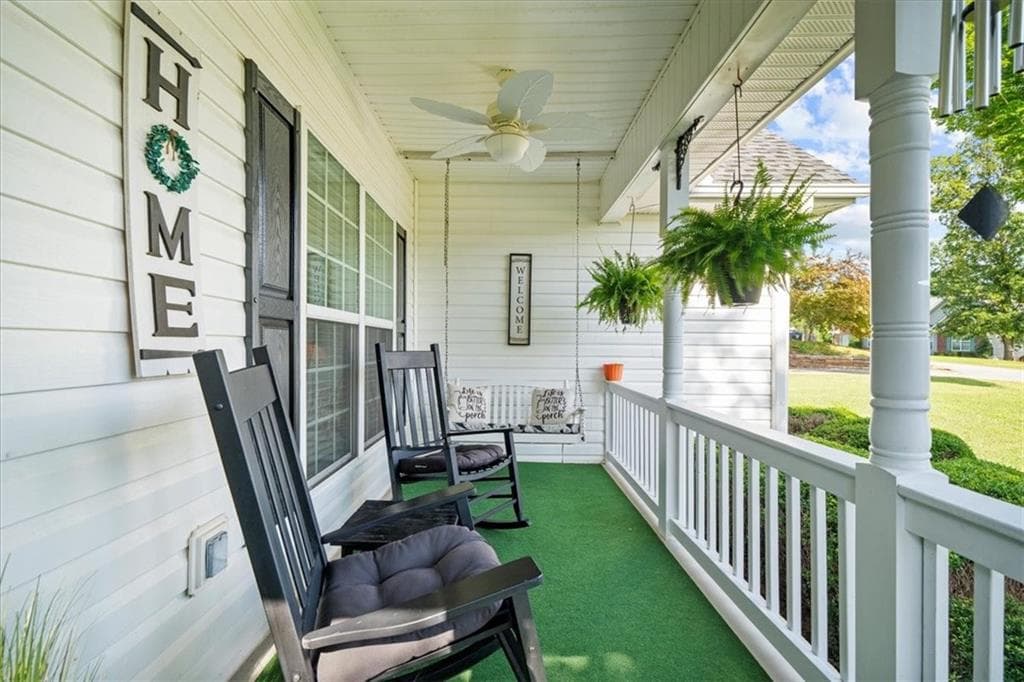 4 bedroom, 3 bathroom, 2,572 sq ft single family residence for sale at 221 Timber Ridge Drive, Clarkesville, GA 30523 — photo 3