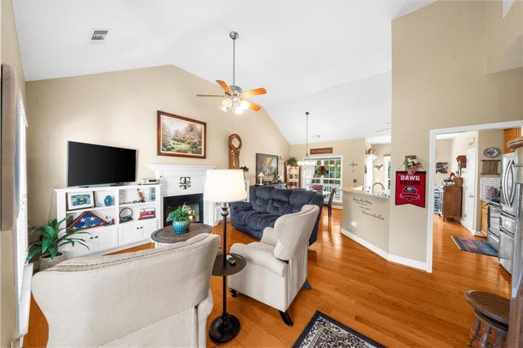 4 bedroom, 3 bathroom, 2,572 sq ft single family residence for sale at 221 Timber Ridge Drive, Clarkesville, GA 30523 — photo 5