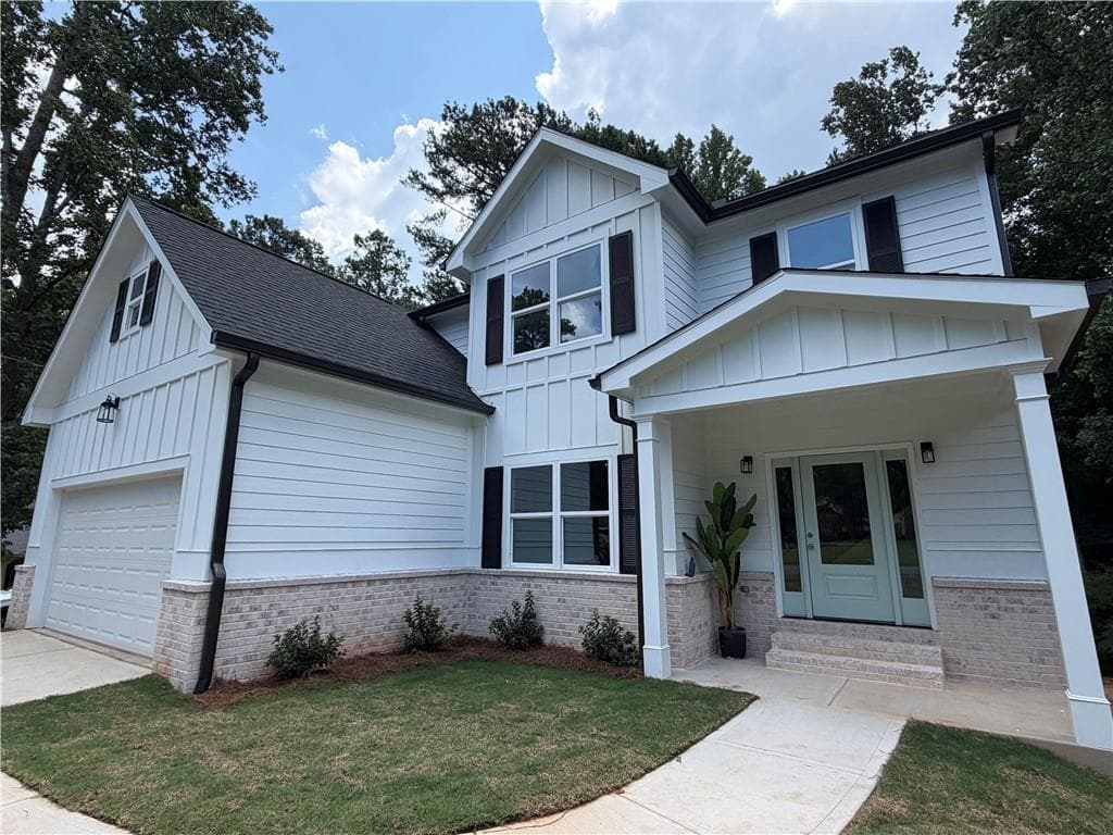 4 bedroom, 3 bathroom, 2,837 sq ft single family residence for sale at 6104 Wandering Way, Norcross, GA 30093 — photo 2