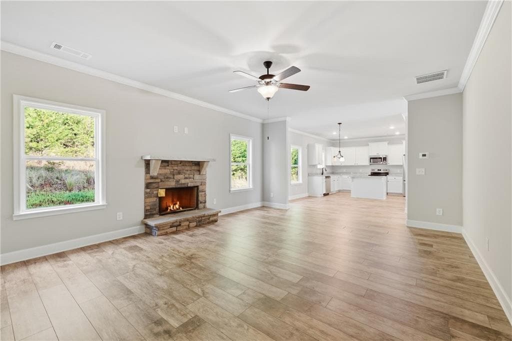 4 bedroom, 3 bathroom, 2,166 sq ft single family residence for sale at 275 Huntington Manor Court, Cornelia, GA 30531 — photo 10