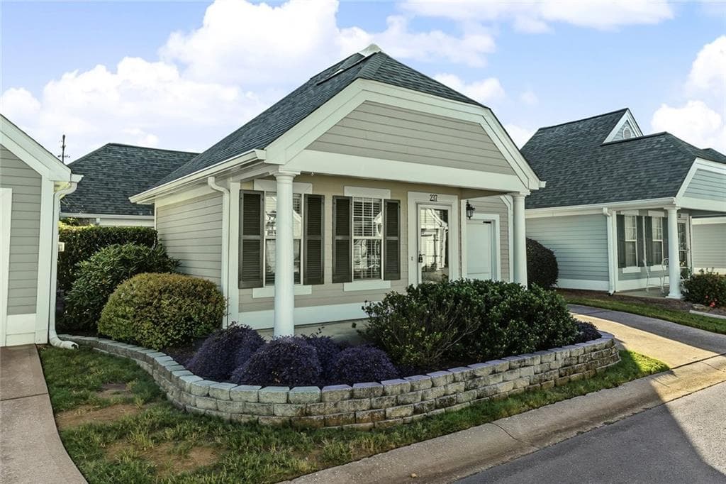 2 bedroom, 2 bathroom, 1,328 sq ft single family residence for sale at 237 Rose Cottage Drive, Woodstock, GA 30189 — photo 2