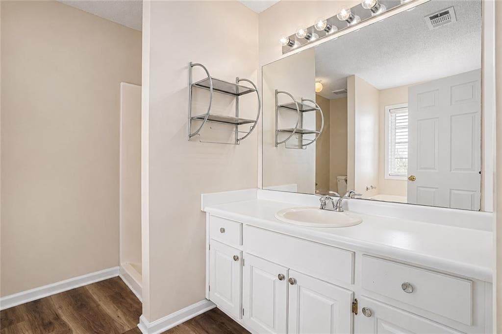 3 bedroom, 2 bathroom, 1,727 sq ft single family residence for rent at 2533 Morning Glory Place, Lawrenceville, GA 30044 for $2,350 a month — photo 8