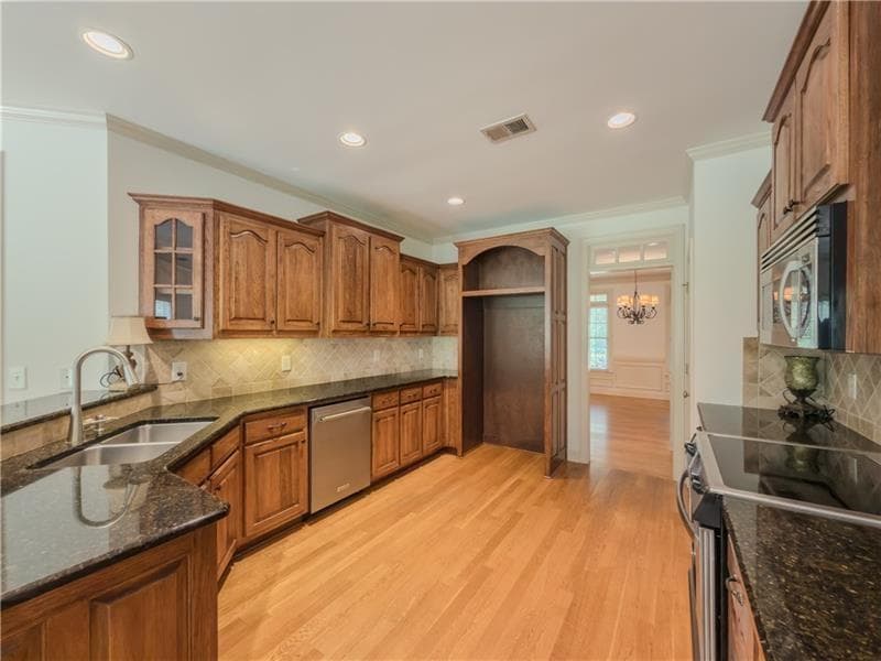 3 bedroom, 3 bathroom, 2,414 sq ft single family residence for sale at 517 Richmond Place, Loganville, GA 30052 — photo 10