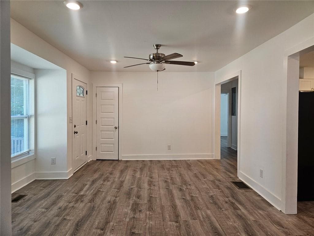 2 bedroom, 1 bathroom, 1,013 sq ft single family residence for rent at 1167 Mayland Circle, Atlanta, GA 30310 for $1,450 a month — photo 5