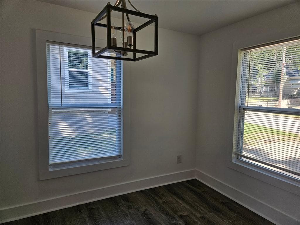 2 bedroom, 1 bathroom, 1,013 sq ft single family residence for rent at 1167 Mayland Circle, Atlanta, GA 30310 for $1,450 a month — photo 10