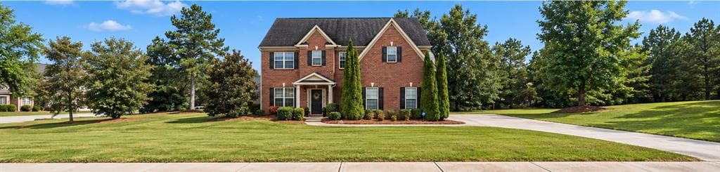 5 bedroom, 4 bathroom, 4,076 sq ft single family residence for sale at 121 Tuscany Court, Mcdonough, GA 30252 — photo 2