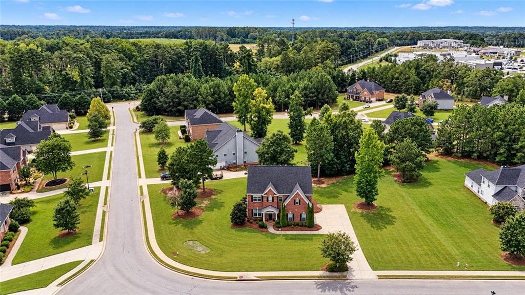 5 bedroom, 4 bathroom, 4,076 sq ft single family residence for sale at 121 Tuscany Court, Mcdonough, GA 30252 — photo 3