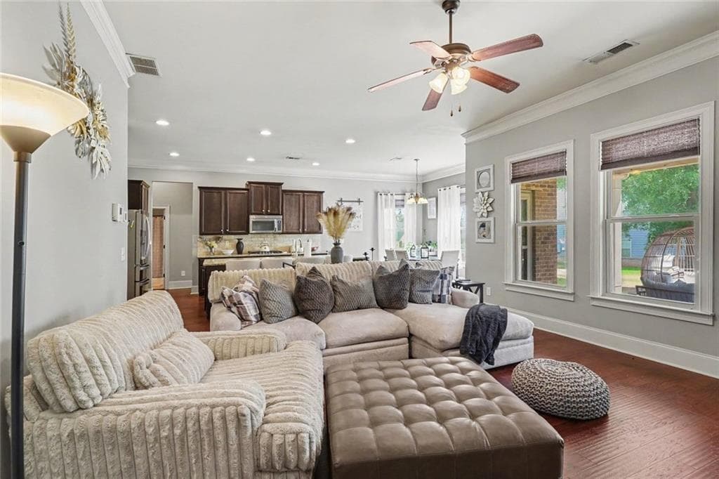 5 bedroom, 4 bathroom, 4,076 sq ft single family residence for sale at 121 Tuscany Court, Mcdonough, GA 30252 — photo 6