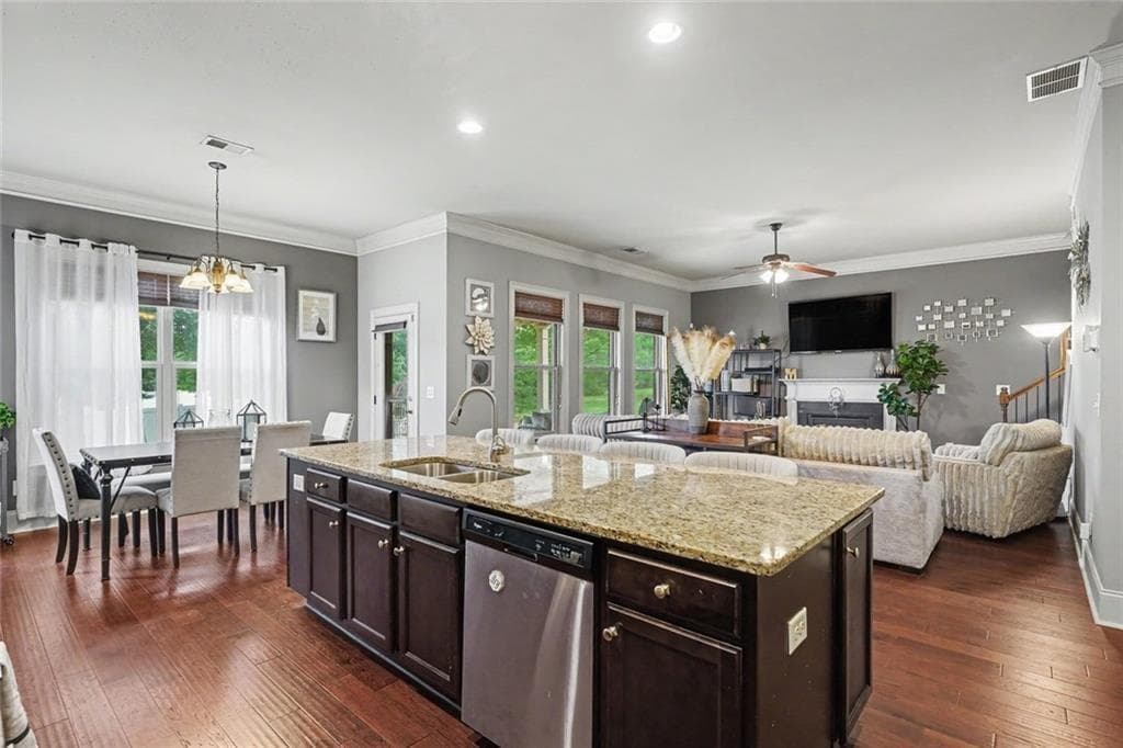 5 bedroom, 4 bathroom, 4,076 sq ft single family residence for sale at 121 Tuscany Court, Mcdonough, GA 30252 — photo 10