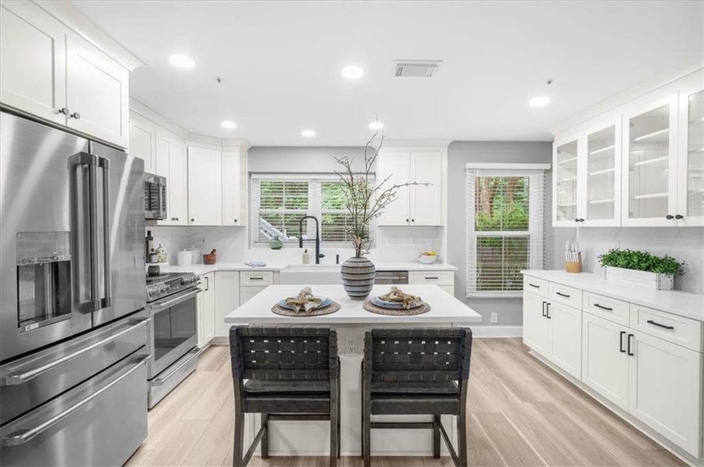 2 bedroom, 2 bathroom, 1,222 sq ft condominium for sale at 5061 Avalon Drive, Alpharetta, GA 30005 — photo 6