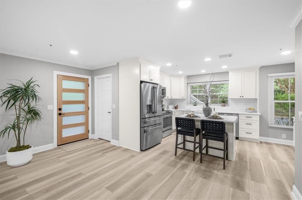 2 bedroom, 2 bathroom, 1,222 sq ft condominium for sale at 5061 Avalon Drive, Alpharetta, GA 30005 — photo 9