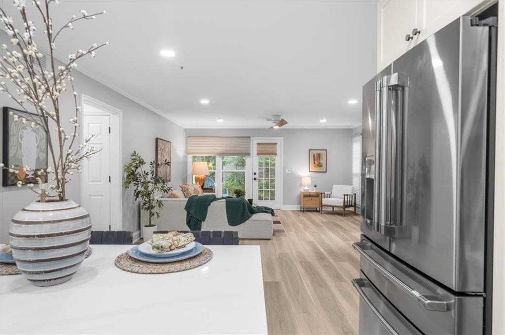 2 bedroom, 2 bathroom, 1,222 sq ft condominium for sale at 5061 Avalon Drive, Alpharetta, GA 30005 — photo 10