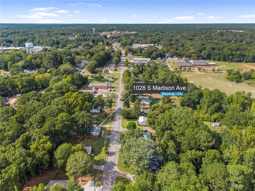 2 bedroom, 2 bathroom, 1,471 sq ft single family residence for sale at 1028 S Madison Avenue, Monroe, GA 30655 — photo 2