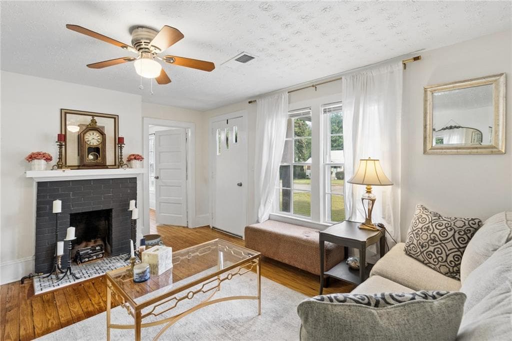 2 bedroom, 2 bathroom, 1,471 sq ft single family residence for sale at 1028 S Madison Avenue, Monroe, GA 30655 — photo 6