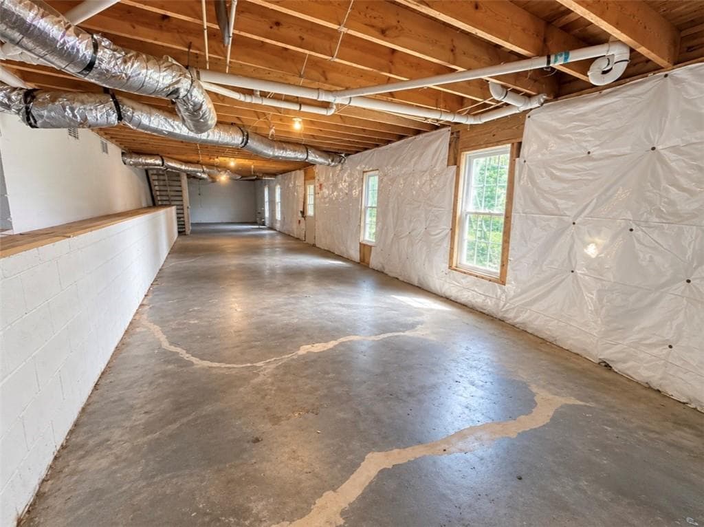 4 bedroom, 3 bathroom, 1,400 sq ft single family residence for sale at 2973 Cascade Road, Atlanta, GA 30311 — photo 2