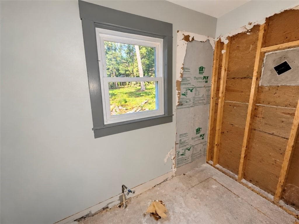 4 bedroom, 3 bathroom, 1,400 sq ft single family residence for sale at 2973 Cascade Road, Atlanta, GA 30311 — photo 5
