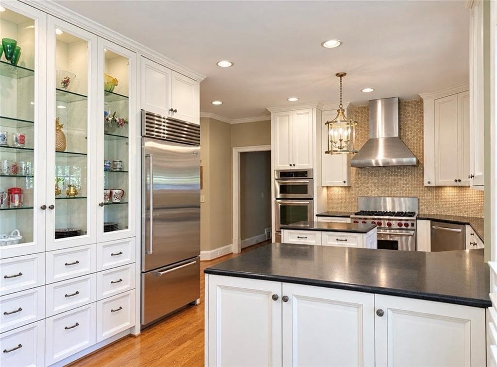 4 bedroom, 4 bathroom, 6,280 sq ft single family residence for sale at 2014 Palmetto Dunes Court, Johns Creek, GA 30097 — photo 6