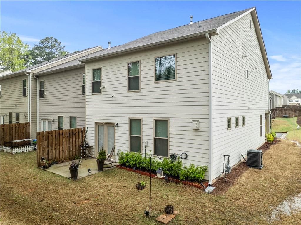 3 bedroom, 3 bathroom, 2,184 sq ft townhouse for sale at 4346 Ava Oak Lane, Norcross, GA 30071 — photo 6