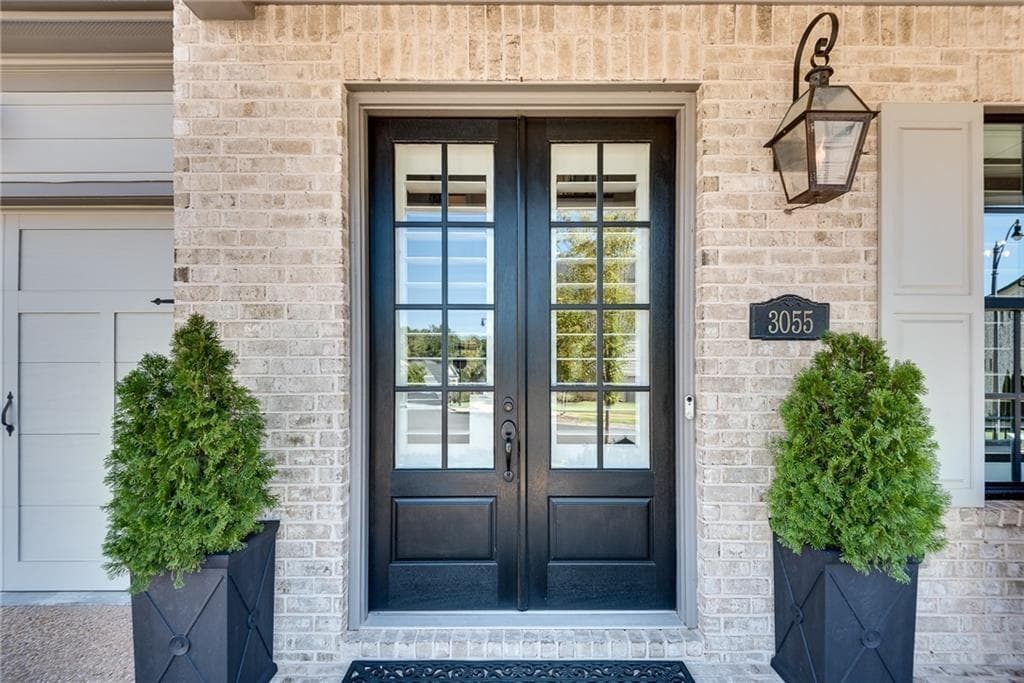 4 bedroom, 5 bathroom, 4,245 sq ft single family residence for sale at 3055 Barnes Mill Court, Roswell, GA 30075 — photo 4