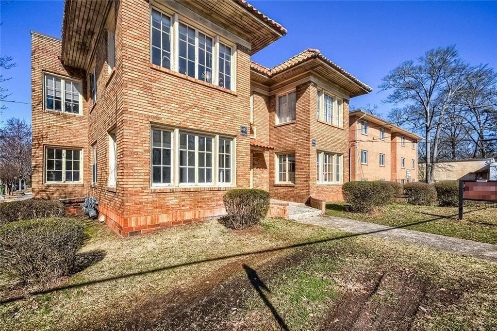 2 bedroom, 1 bathroom, 944 sq ft quadruplex for rent at 1445 Lucile Avenue Unit #2, Atlanta, GA 30310 for $1,400 a month — photo 3