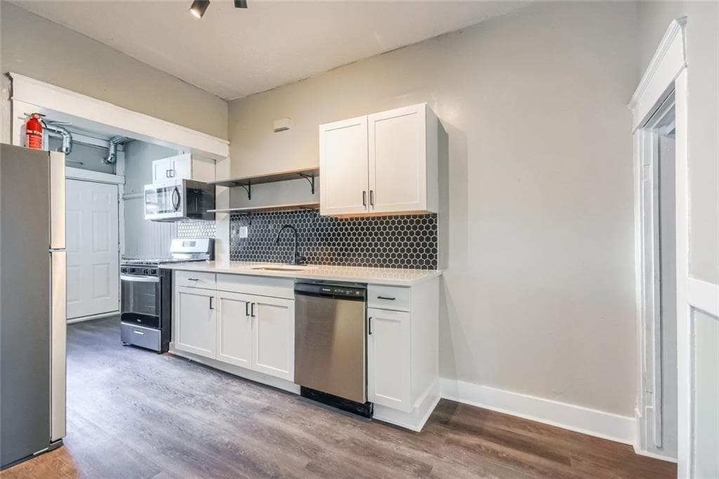 2 bedroom, 1 bathroom, 944 sq ft quadruplex for rent at 1445 Lucile Avenue Unit #2, Atlanta, GA 30310 for $1,400 a month — photo 5