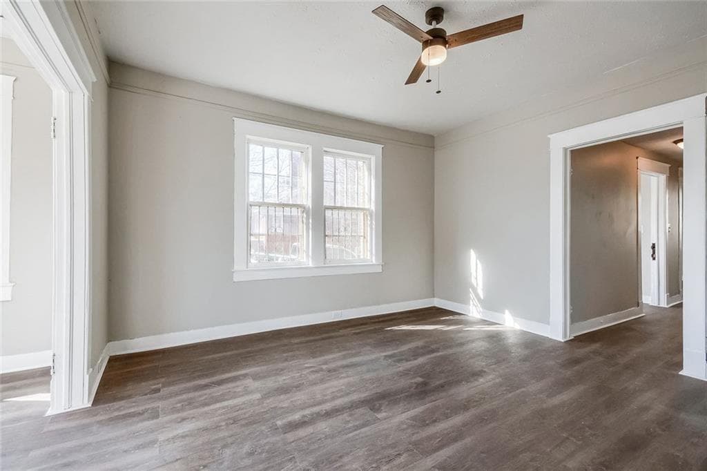 2 bedroom, 1 bathroom, 944 sq ft quadruplex for rent at 1445 Lucile Avenue Unit #2, Atlanta, GA 30310 for $1,400 a month — photo 8