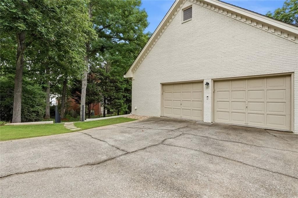 4 bedroom, 4 bathroom, 4,459 sq ft single family residence for sale at 2140 Potomac Place, Lawrenceville, GA 30043 — photo 6