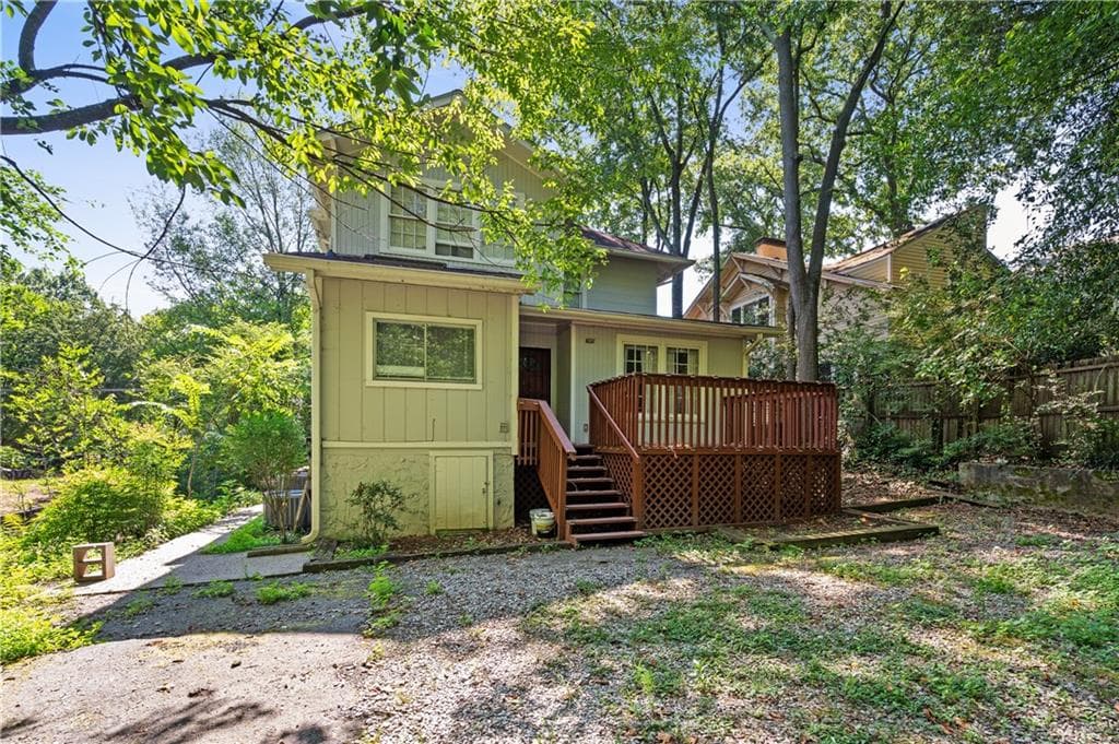 1 bedroom, 1 bathroom, 900 sq ft triplex for rent at 742 Charles Allen Drive 2, Atlanta, GA 30308 for $1,500 a month — photo 2