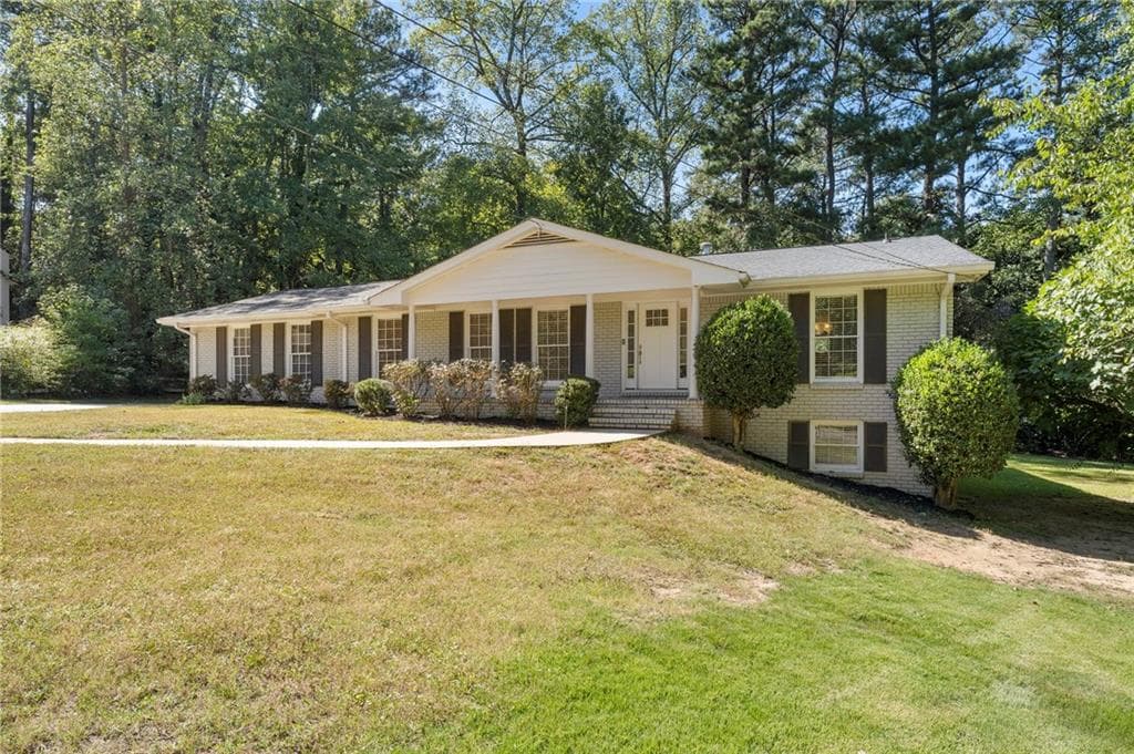 4 bedroom, 3 bathroom, 3,168 sq ft single family residence for sale at 3434 Palace Court, Tucker, GA 30084 — photo 3