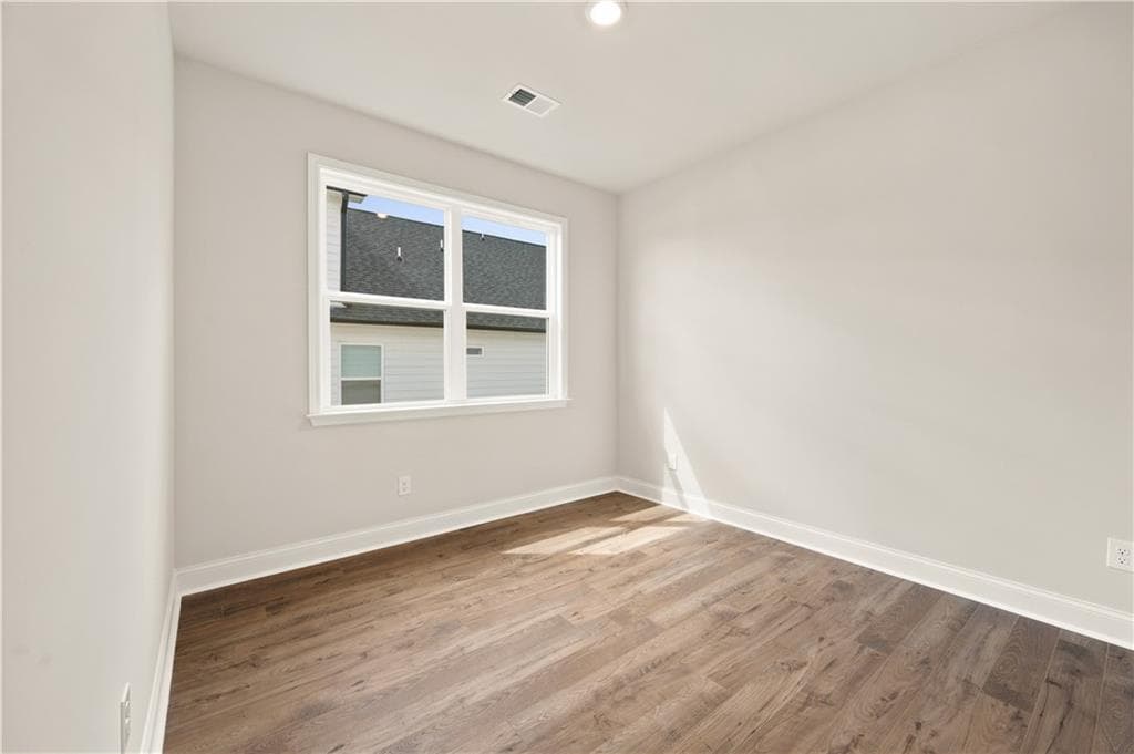 3 bedroom, 2 bathroom, 1,883 sq ft single family residence for sale at 560 Parnassus Road, Locust Grove, GA 30248 — photo 5