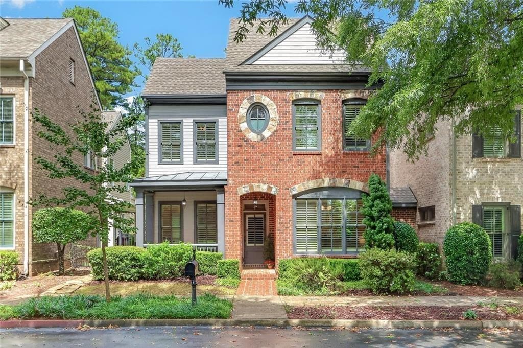 3 bedroom, 4 bathroom, 2,403 sq ft single family residence under contract at 2058 Heathermere Way, Roswell, GA 30075