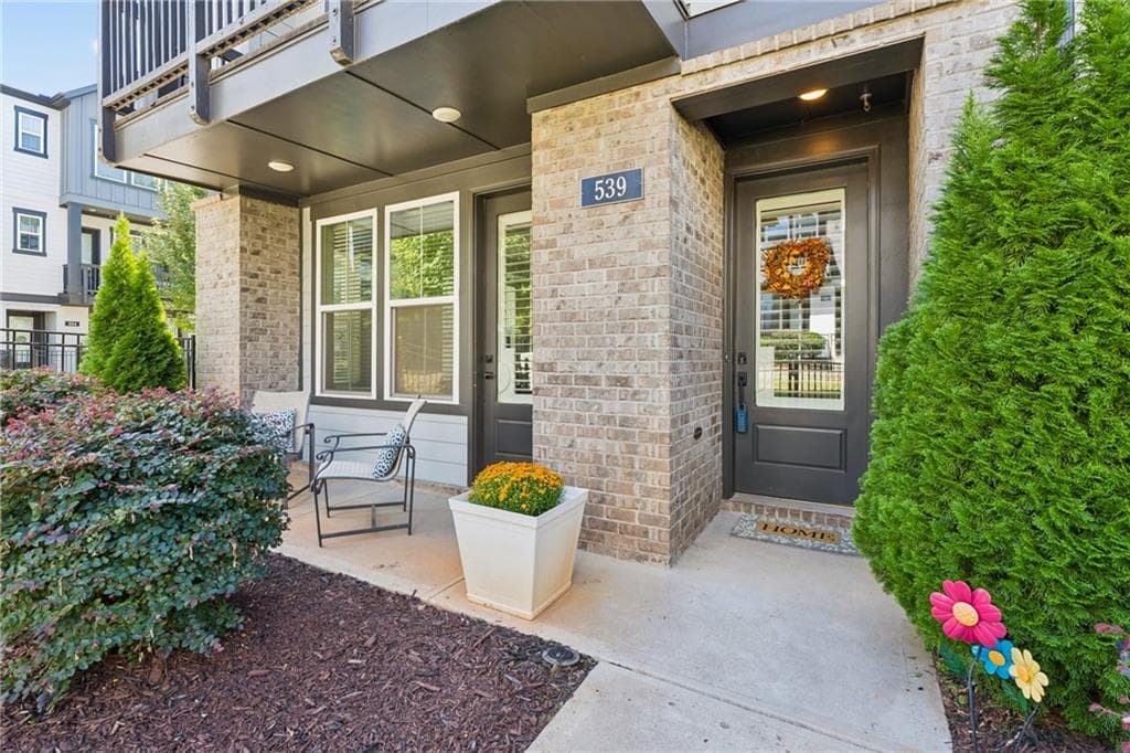 4 bedroom, 4 bathroom, 2,741 sq ft single family residence for sale at 539 Hargrove Lane, Decatur, GA 30030 — photo 4