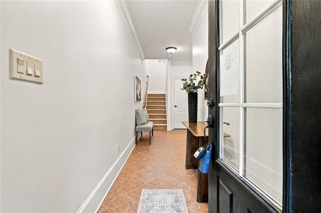 3 bedroom, 4 bathroom, 2,402 sq ft townhouse for sale at 934 Delaronde Court, Sandy Springs, GA 30328 — photo 6