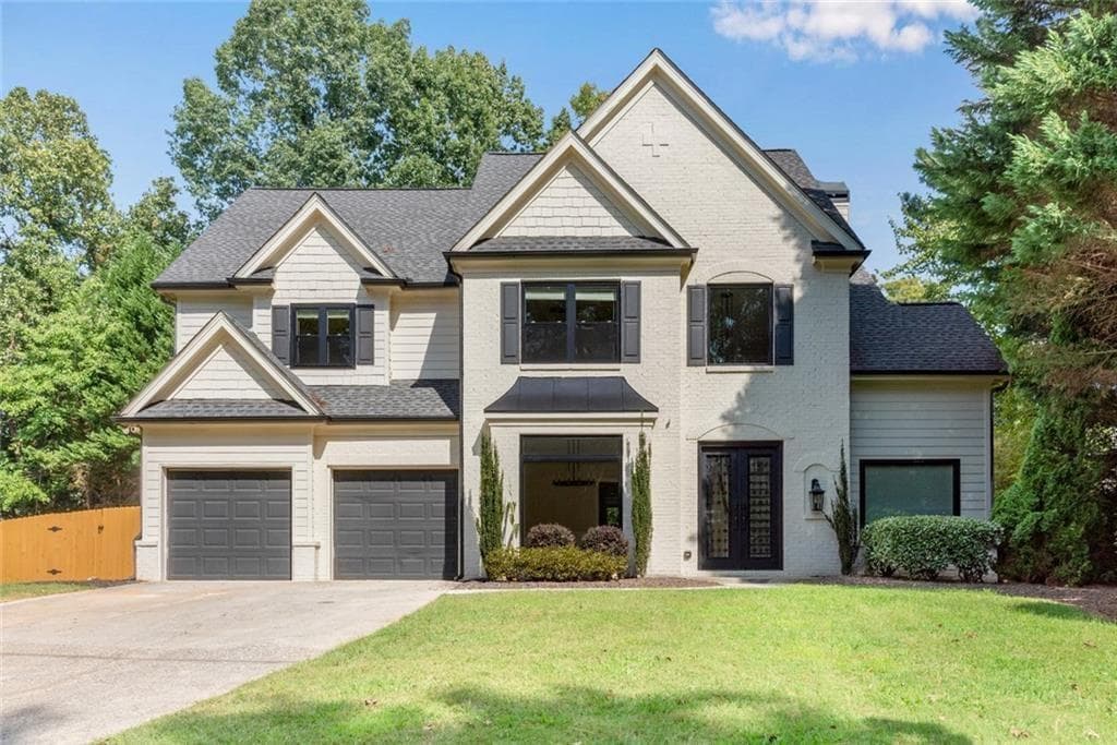 4 bedroom, 3 bathroom, 3,497 sq ft single family residence for rent at 105 Parkside Close, Alpharetta, GA 30022 for $4,200 a month — photo 2