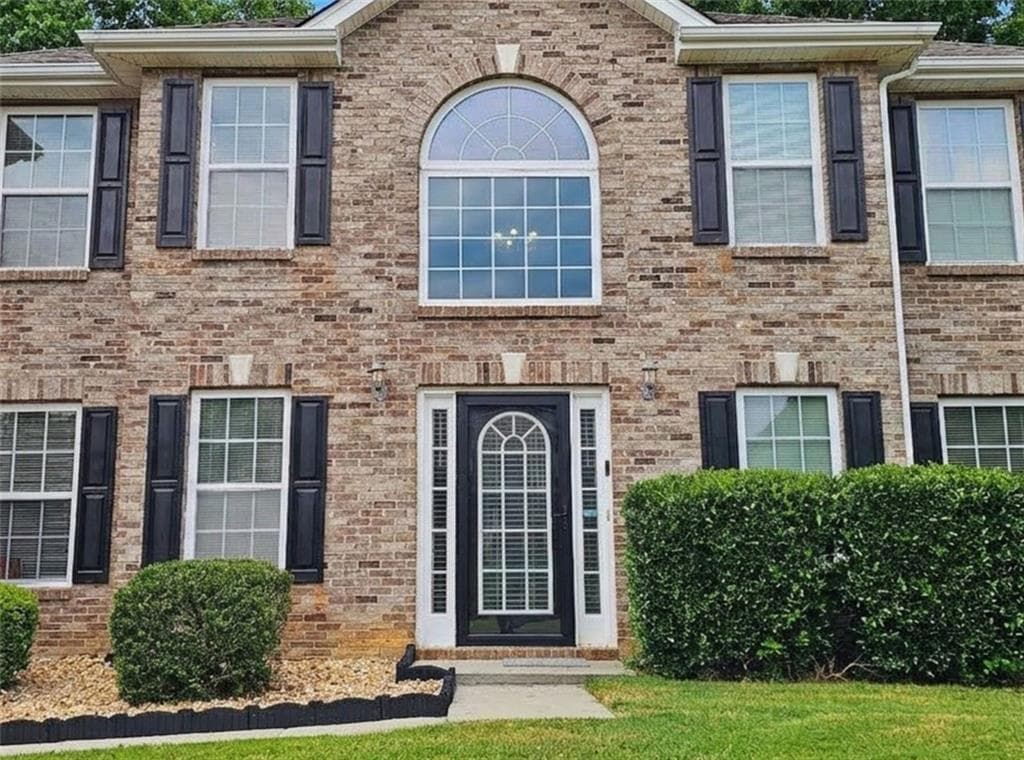 5 bedroom, 3 bathroom, 3,508 sq ft single family residence for sale at 6263 Shell Drive, Atlanta, GA 30331 — photo 2