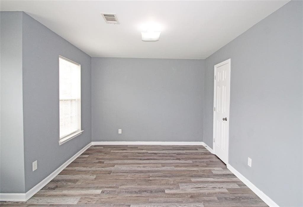 5 bedroom, 3 bathroom, 3,508 sq ft single family residence for sale at 6263 Shell Drive, Atlanta, GA 30331 — photo 4