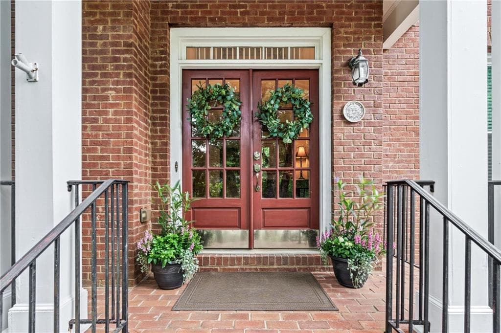 5 bedroom, 4 bathroom, 2,675 sq ft single family residence for sale at 4250 Meadow View Court, Cumming, GA 30041 — photo 1 of 32