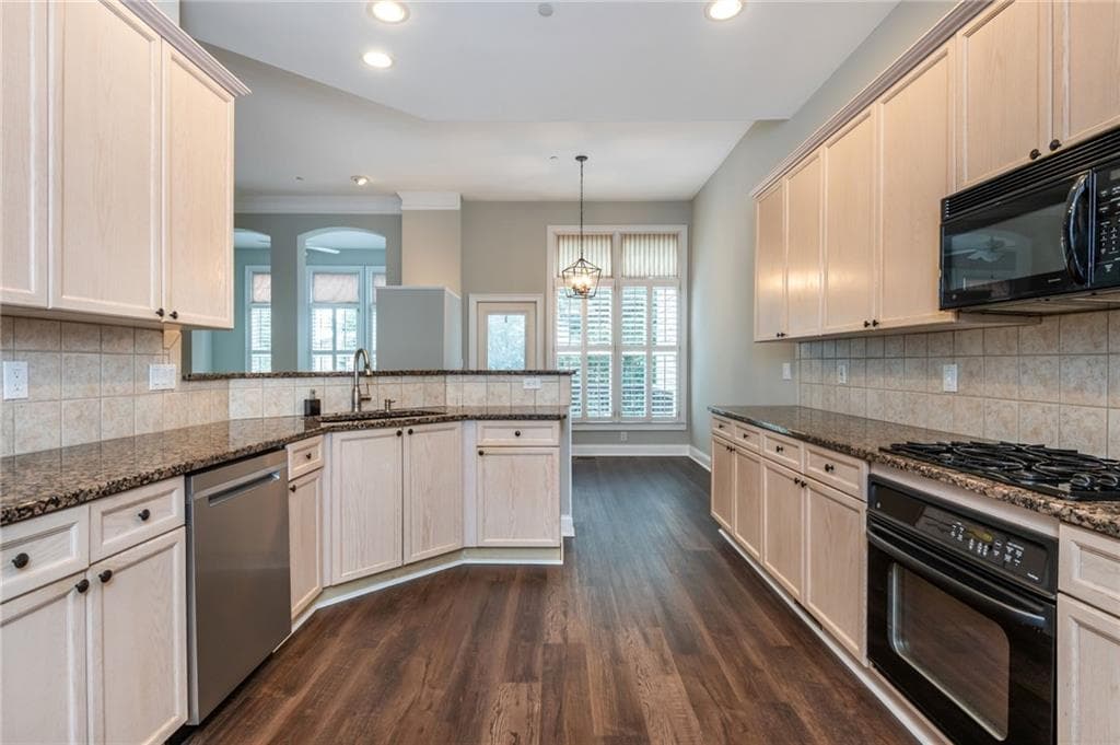 3 bedroom, 4 bathroom, 3,328 sq ft townhouse for sale at 1438 Montclair Court 38, Smyrna, GA 30080 — photo 10