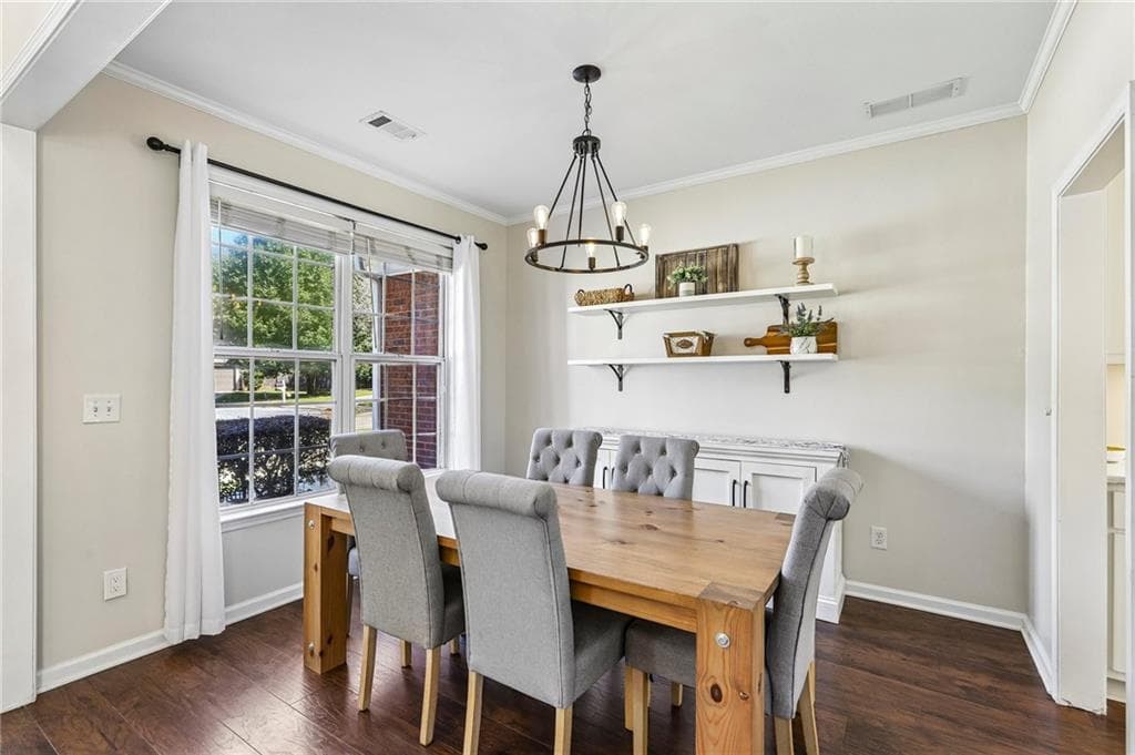 4 bedroom, 3 bathroom, 2,513 sq ft single family residence for sale at 5052 Raventhorpe Court, Suwanee, GA 30024 — photo 4