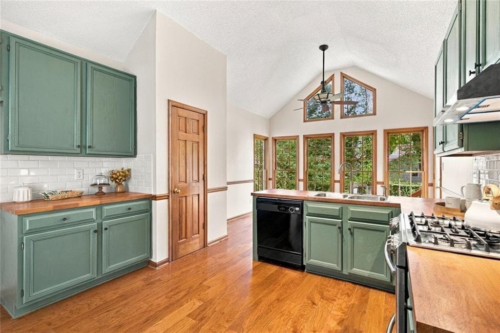 4 bedroom, 3 bathroom, 2,502 sq ft single family residence for sale at 3370 Stone Path Way, Powder Springs, GA 30127 — photo 10