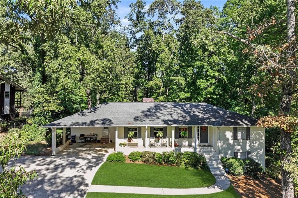 3 bedroom, 2 bathroom, 1,892 sq ft single family residence for sale at 1130 Cumberland Valley Road, Gainesville, GA 30501 — photo 5
